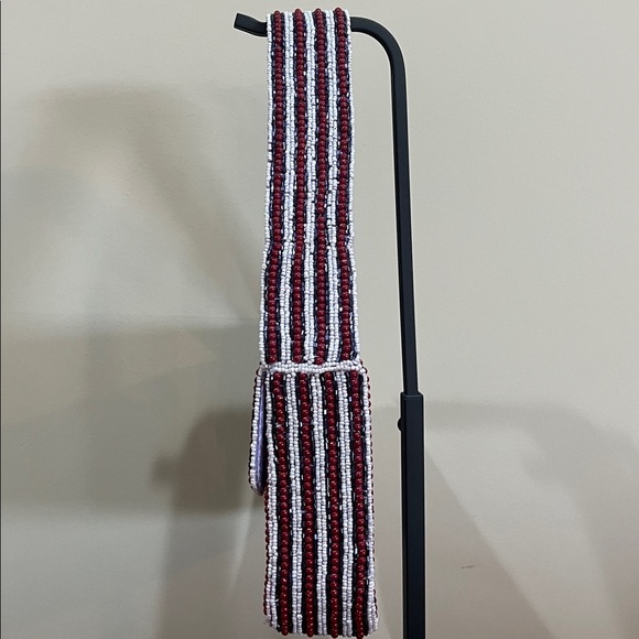 Handcrafted In India | Beaded New York Skyline/Cab Shoulder Bag - Picture 11 of 14